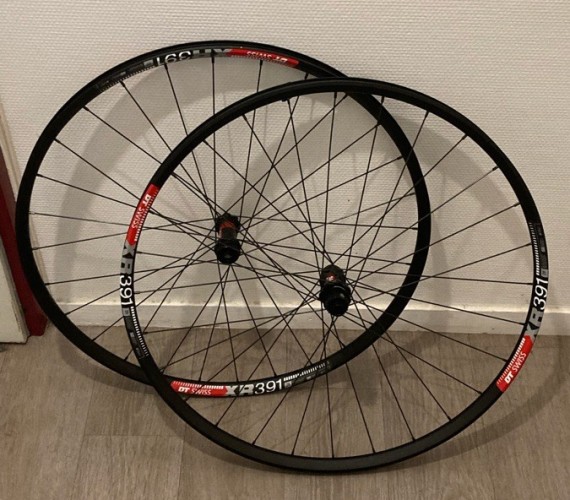 Roue vtt fashion dt swiss