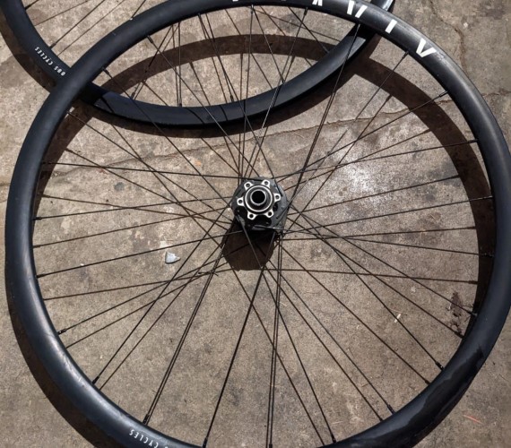 Roue 700 disque gravel sale